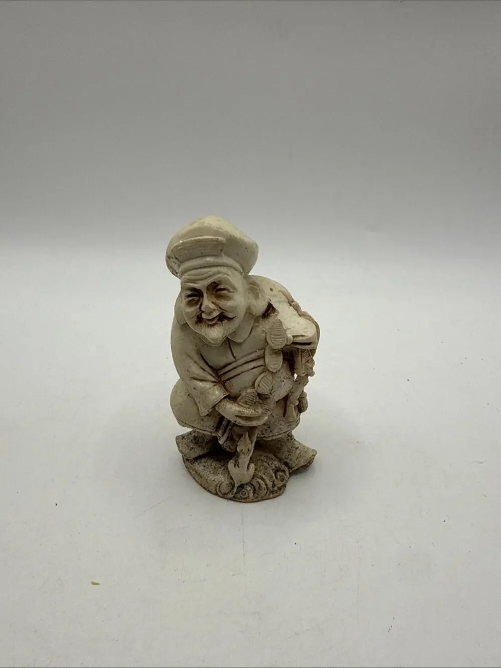 VINTAGE CARVED ANTIQUE OLD MAN SOAPSTONE STANDING FIGURE SCALPTURE STATUE *